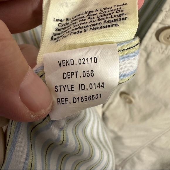 Eddie Bauer ladies trench coat, sz M, tan, button front, cotton, layer - Picture 12 of 13